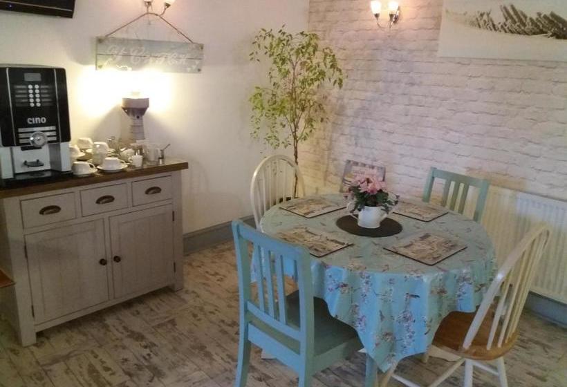 호스텔 The Pembrey Country Inn