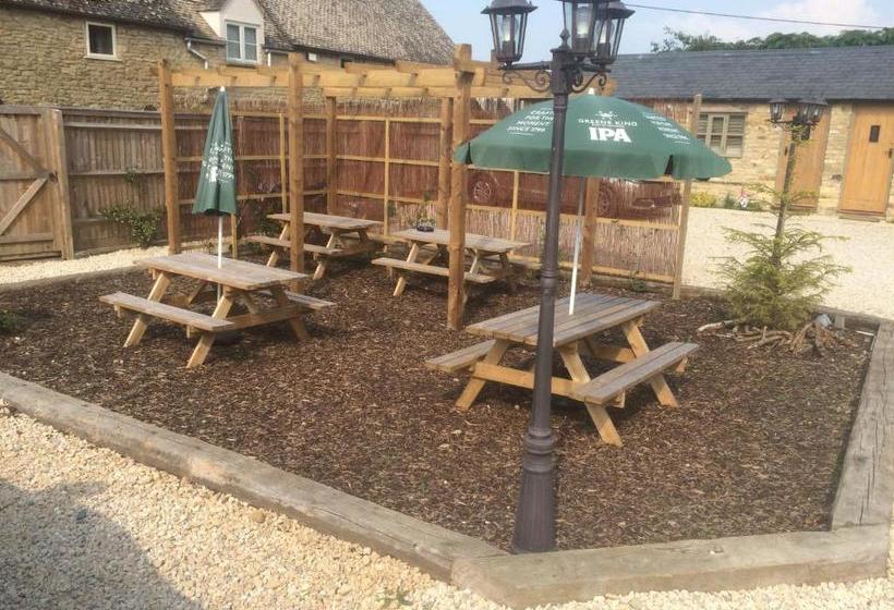 호스텔 The Salford Inn