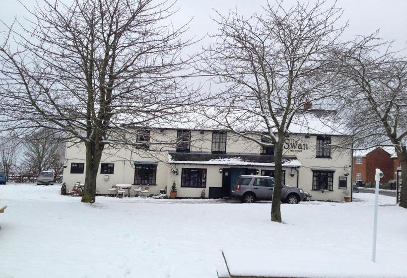 Общежитие The Swan At Great Kimble