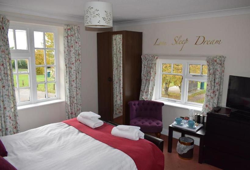 Общежитие The Swan At Great Kimble