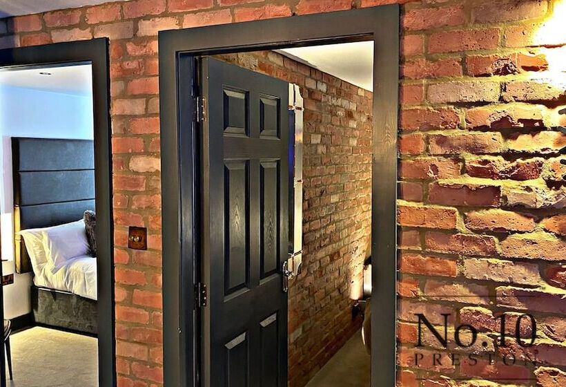 فندق No.10 Preston