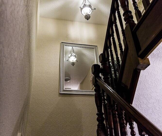 بنسيون Belford House Self Check In Rooms