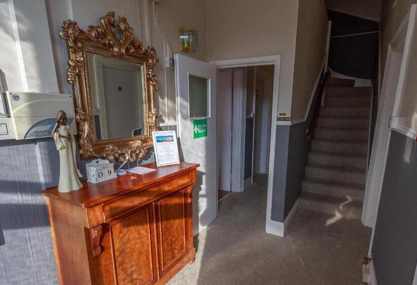 פנסיון Bridge Guest House