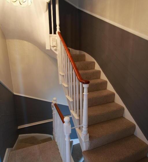 פנסיון Bridge Guest House