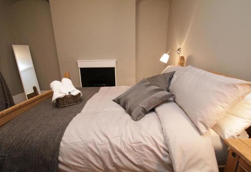 פנסיון Cosy Rooms Sidney Square