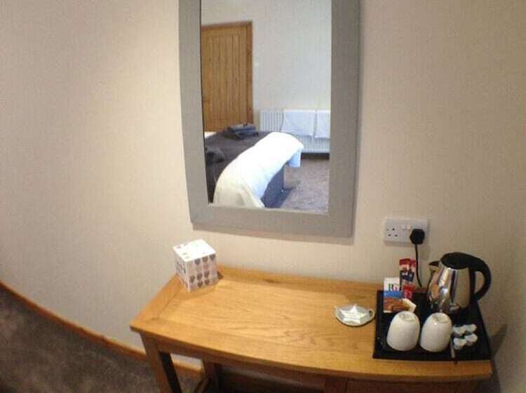 Пансион Deridown Guest House