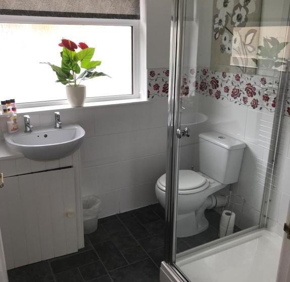 Пансион Garfield Guesthouse