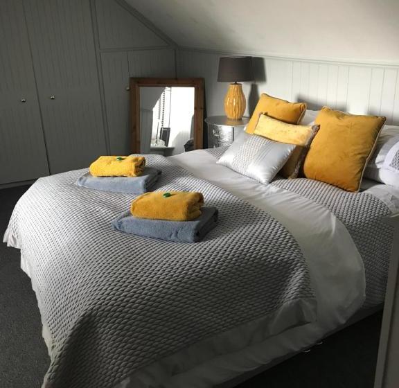 Пансион Garfield Guesthouse