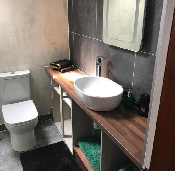 Пансион Garfield Guesthouse