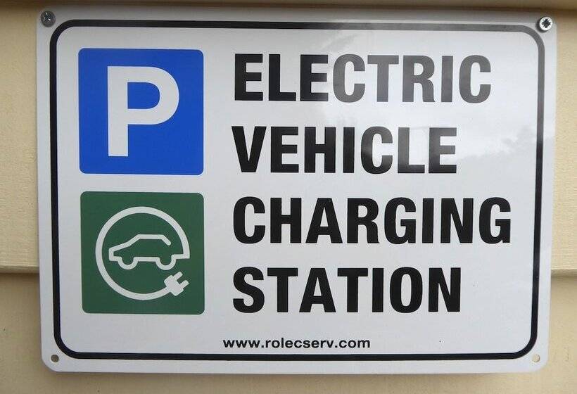 פנסיון Handywater Cottages