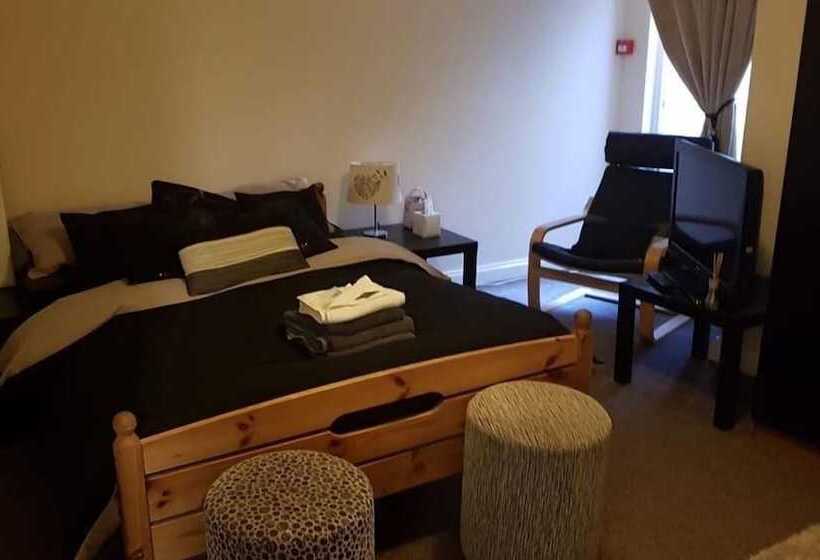 펜션 Macleods Guest House