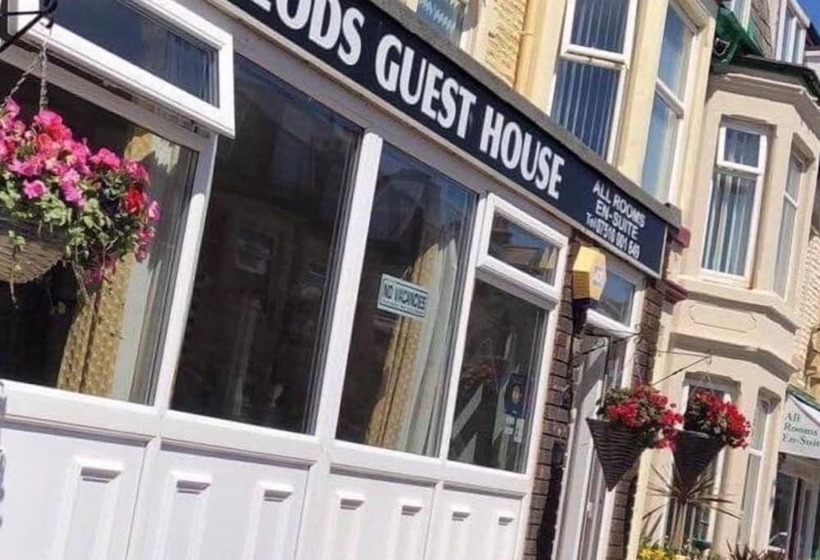 펜션 Macleods Guest House