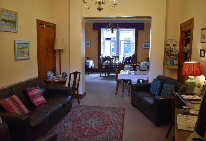 Пансион Montague Guest House