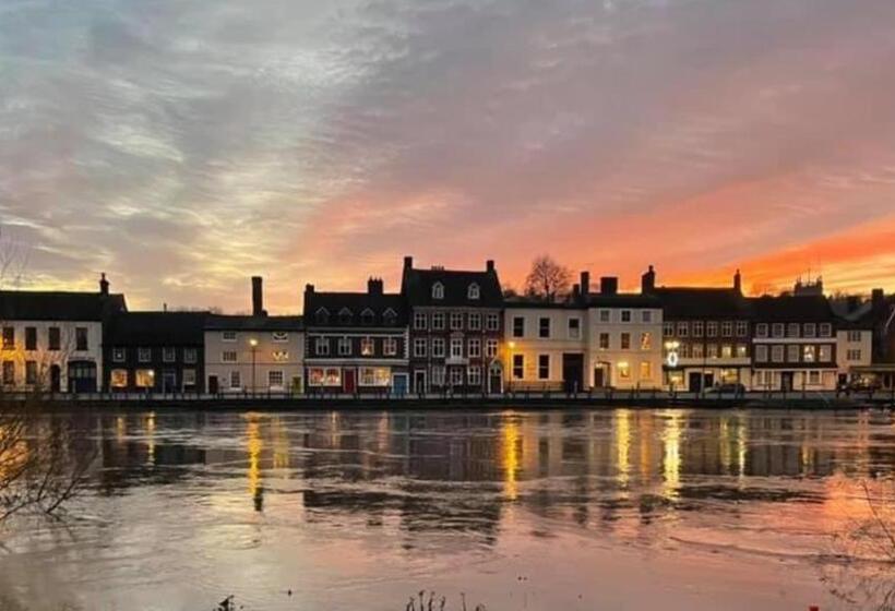 بنسيون Severn Valley Guest House