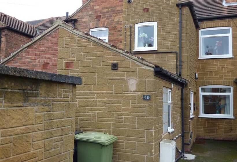 פנסיון Shirebrook House