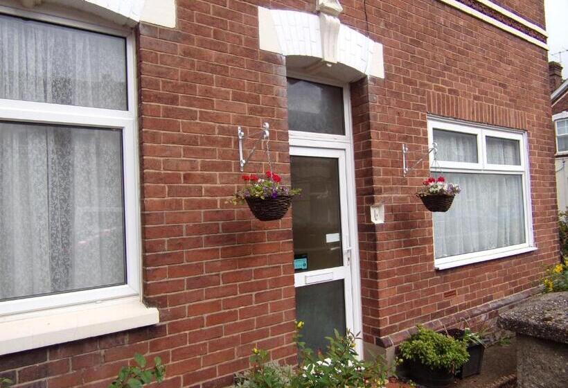 Пансион St Anne S Road Guest House