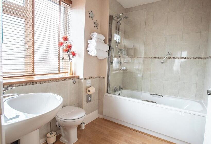 Пансион The Alexander   Seaside Hideaway