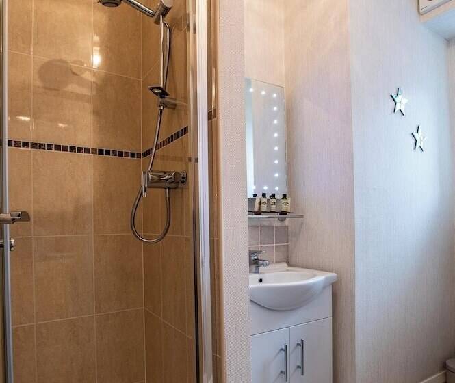 Пансион The Alexander   Seaside Hideaway