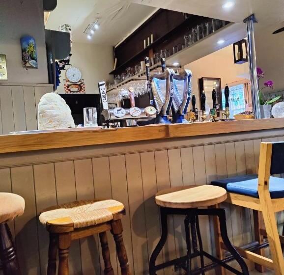 펜션 The Lampet Arms