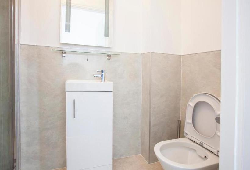 펜션 The Lodge Harrogate