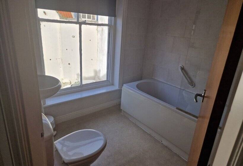 膳宿费 The Mariners  House Scarborough