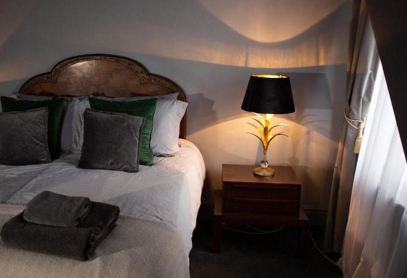 פנסיון The Pear Tree