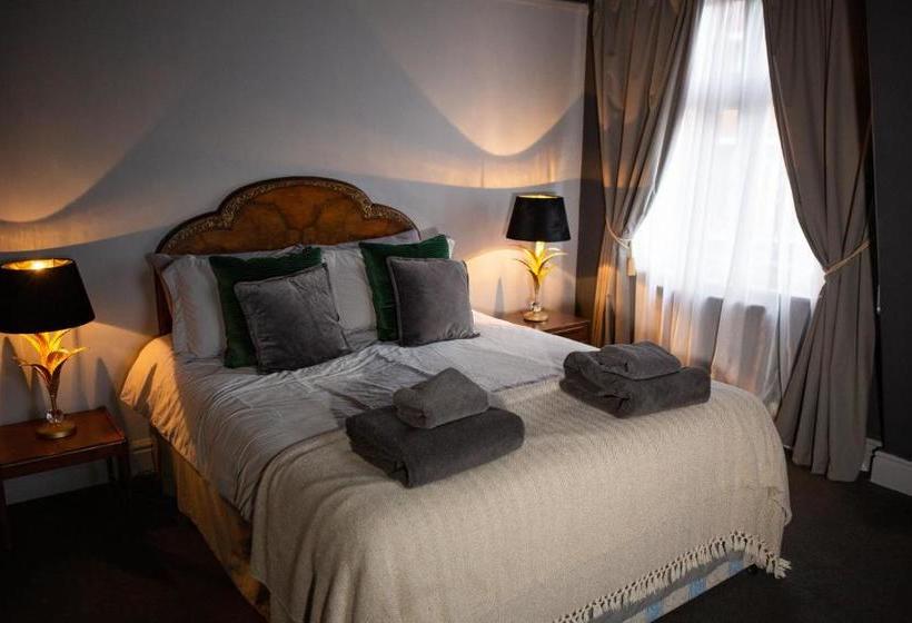 פנסיון The Pear Tree