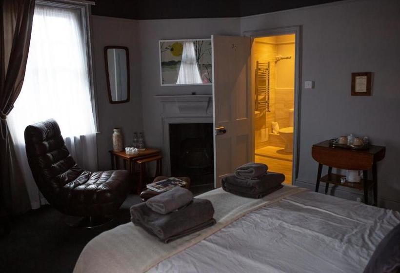 פנסיון The Pear Tree