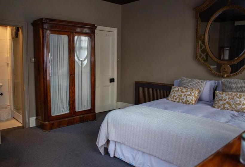 פנסיון The Pear Tree