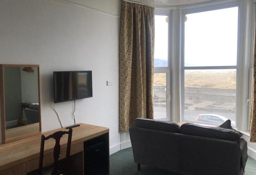 بنسيون The Sandpiper