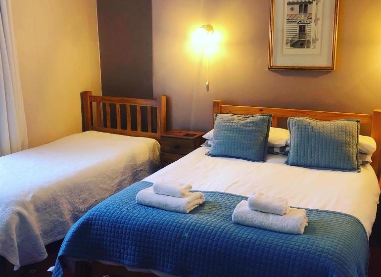 بنسيون The Sandpiper