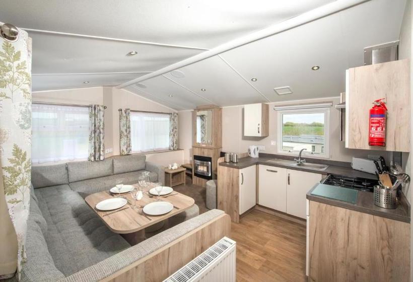 استراحتگاه South Bay Holiday Park