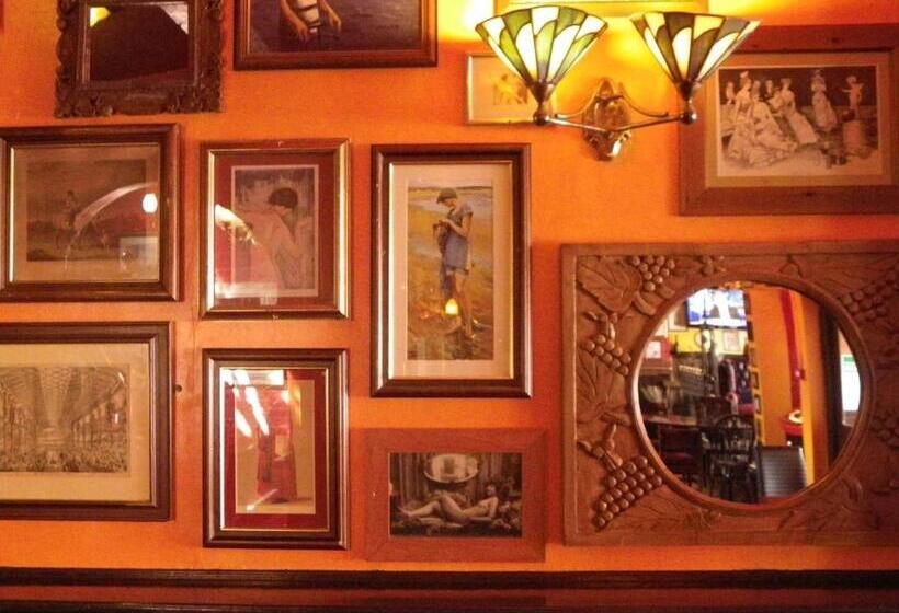 ユースホステル Fifteens Of Swinley