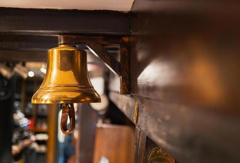 ユースホステル George And Dragon