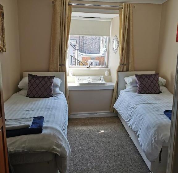 هاستل Kings Head