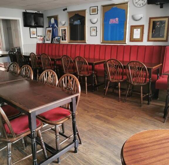 هاستل Kings Head