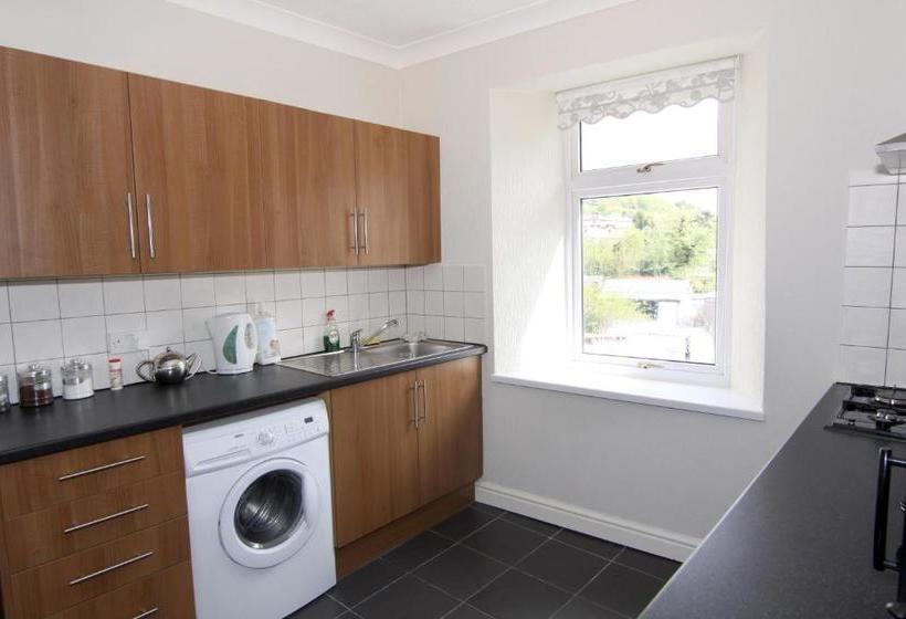 הוסטל Castle Lodge