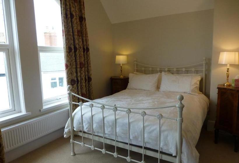 הוסטל The Castle Inn