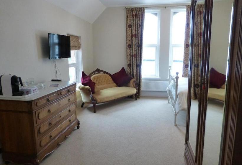 הוסטל The Castle Inn