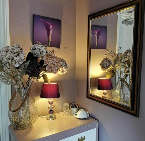 הוסטל The Compasses Inn