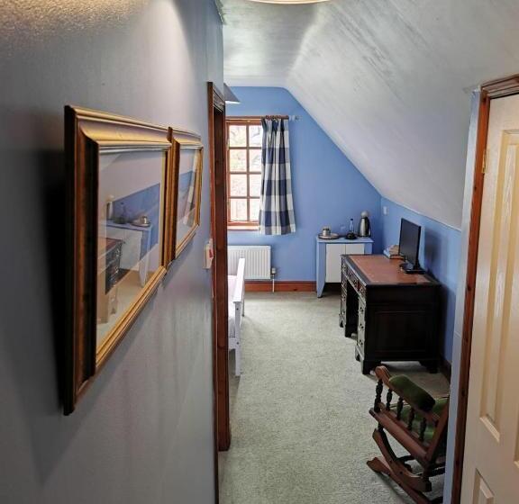 הוסטל The Compasses Inn