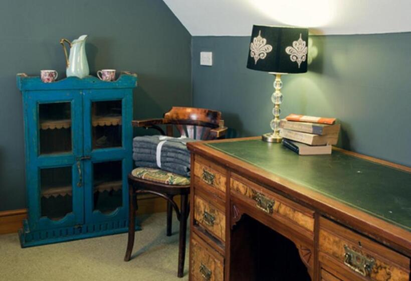 הוסטל The Compasses Inn