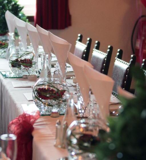 旅馆 The Old White Lion