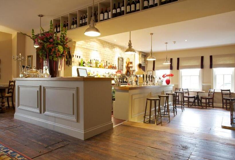 הוסטל The Packhorse Inn