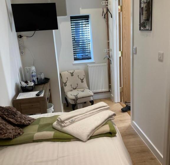 فندق صغير The Radnor Arms