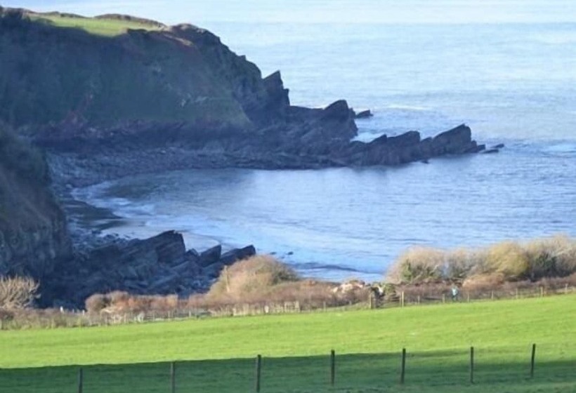 호스텔 The Sandrock Lynton