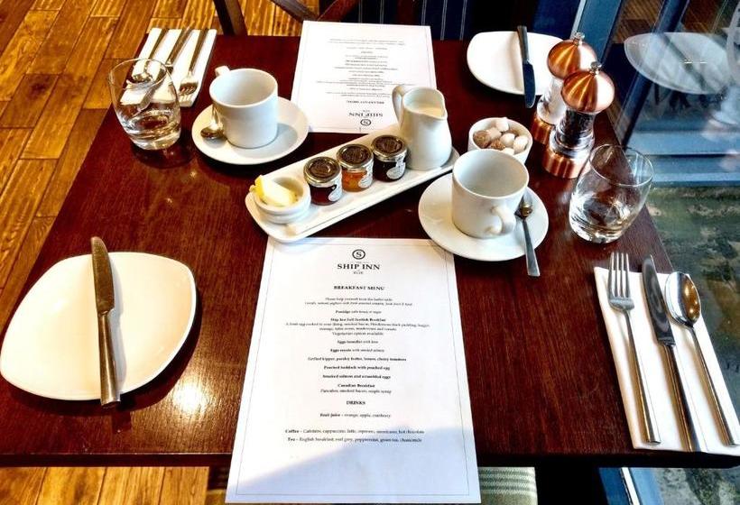 فندق صغير The Ship Inn