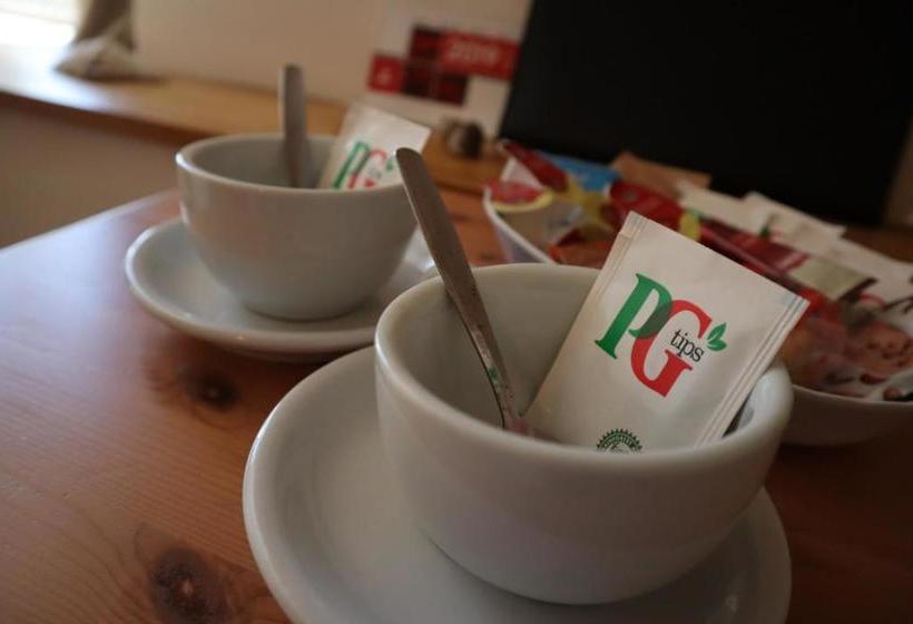 הוסטל The White Hart Inn