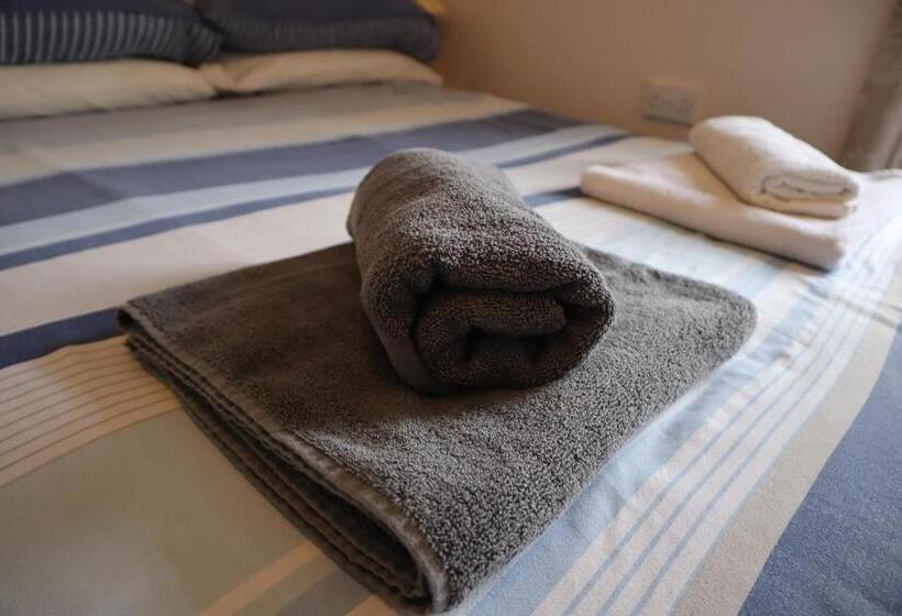 הוסטל The White Hart Inn