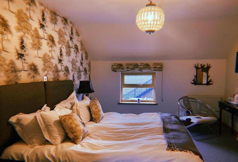 ベッドアンドブレックファースト The Queens At Horton